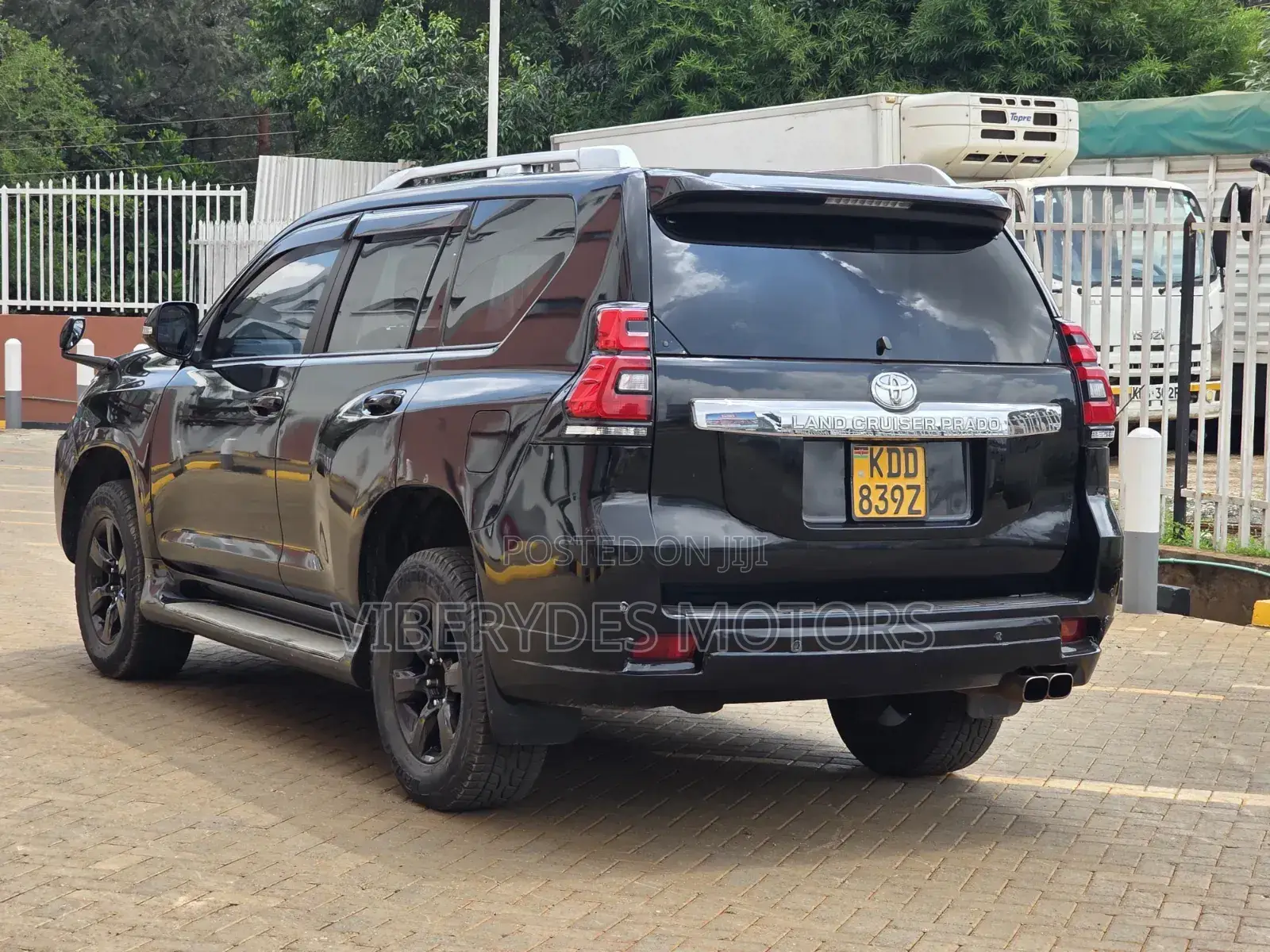 Toyota Land Cruiser Prado 2015 Black