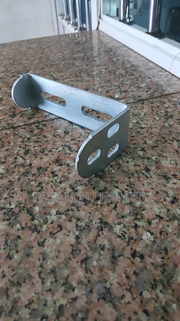 Sliding Gate Guide Bracket - thumbnail 2