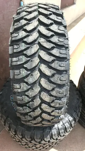 31×10r15 Comforser M/T