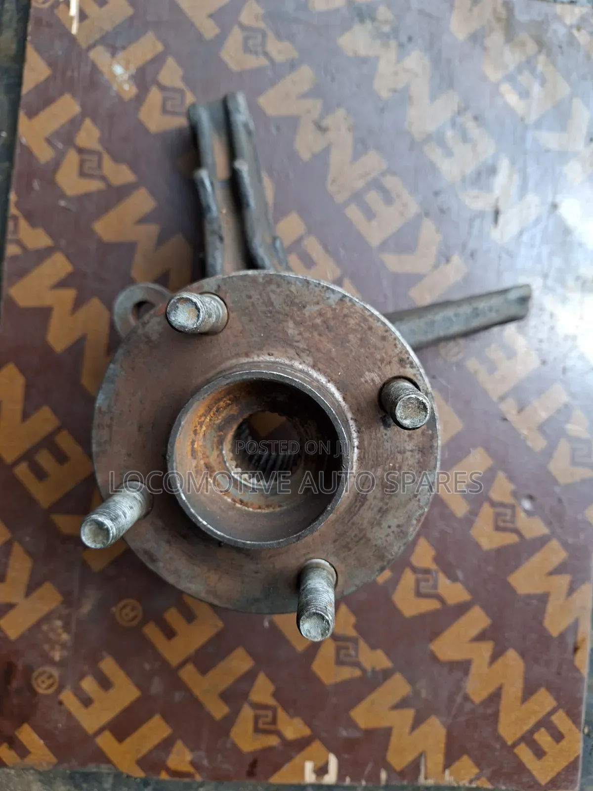 Front Hub Wingroad Y11/Ad