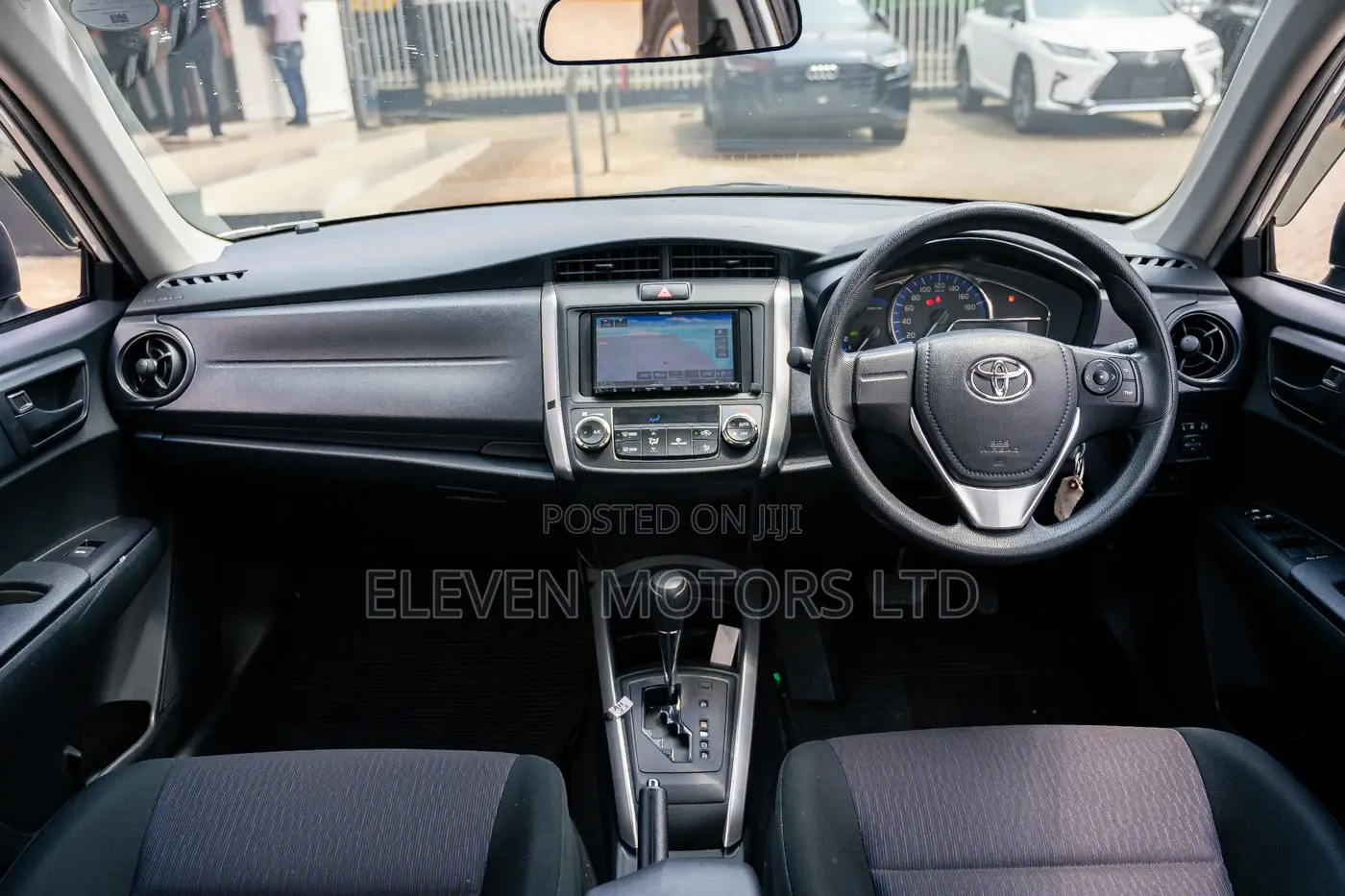 Toyota Corolla Fielder 1.5 Hybrid FWD 2019 White