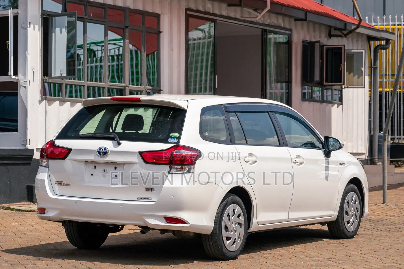 Toyota Corolla Fielder 1.5 Hybrid FWD 2019 White