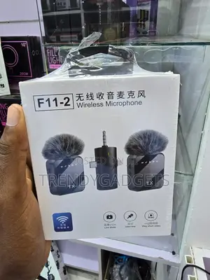 F11-2 Wireless Microphone Lightning Type-C 3.5mm Kit