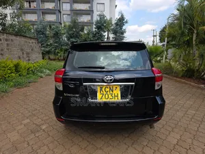 Toyota Vanguard 2010 Black