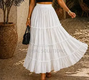 Tiered Boho Maxi Skirt With a High Waist and a Flowy, Pleated Design