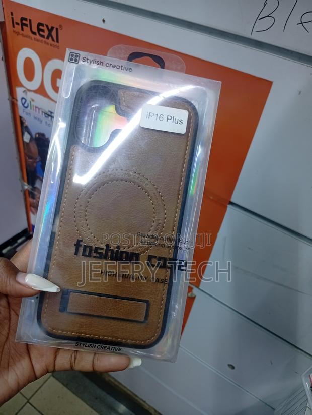 Tan and Black Magsafe-Compatible Leather Case for the iPhone 16 Plus. - thumbnail 2