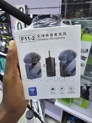 F11-2 Noise Reduction Wireless Microphone 20m Range