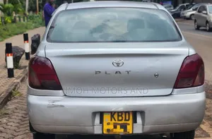 Toyota Platz 2001 White