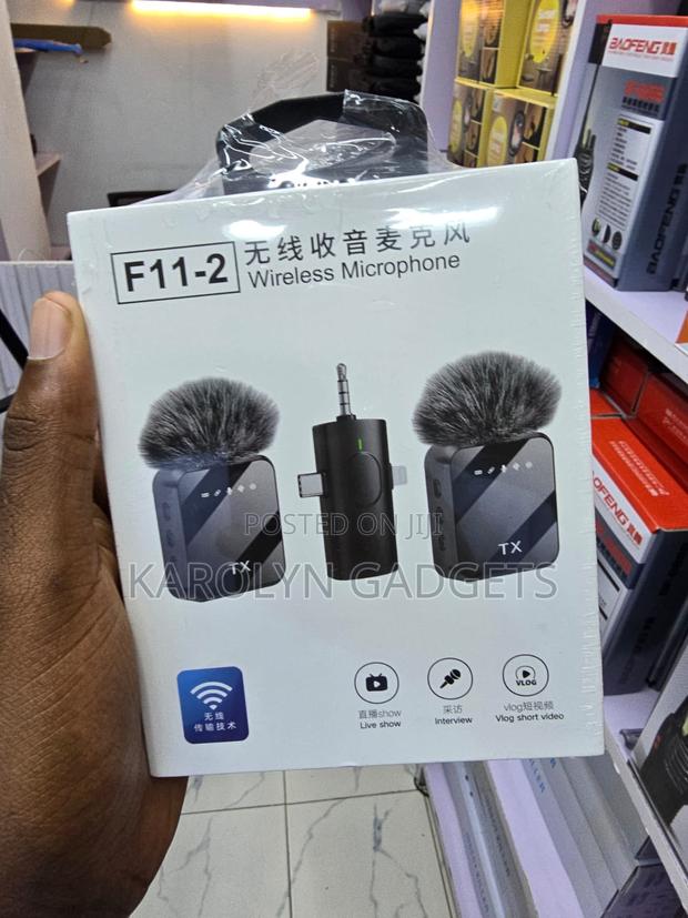 F11-2 Dual Wireless Mic Type-C Lightning 3.5mm