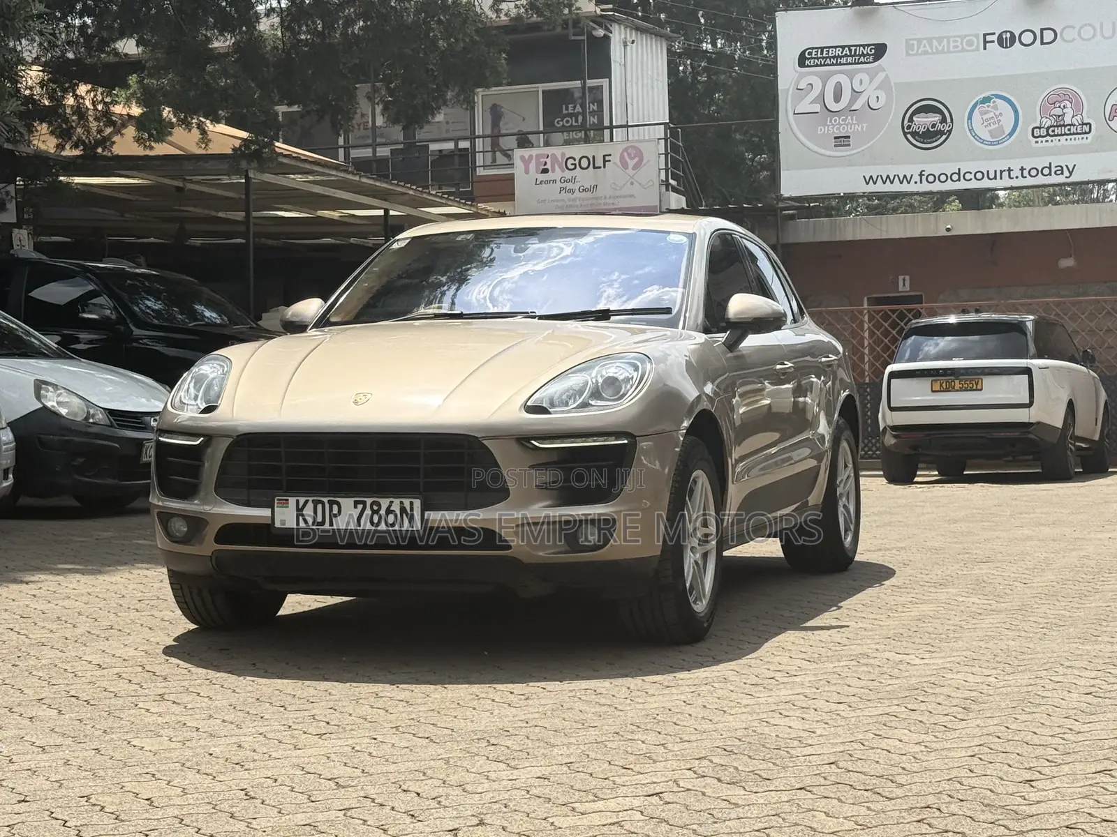 Porsche Macan Turbo 2017 Beige