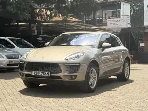 Porsche Macan Turbo 2017 Beige
