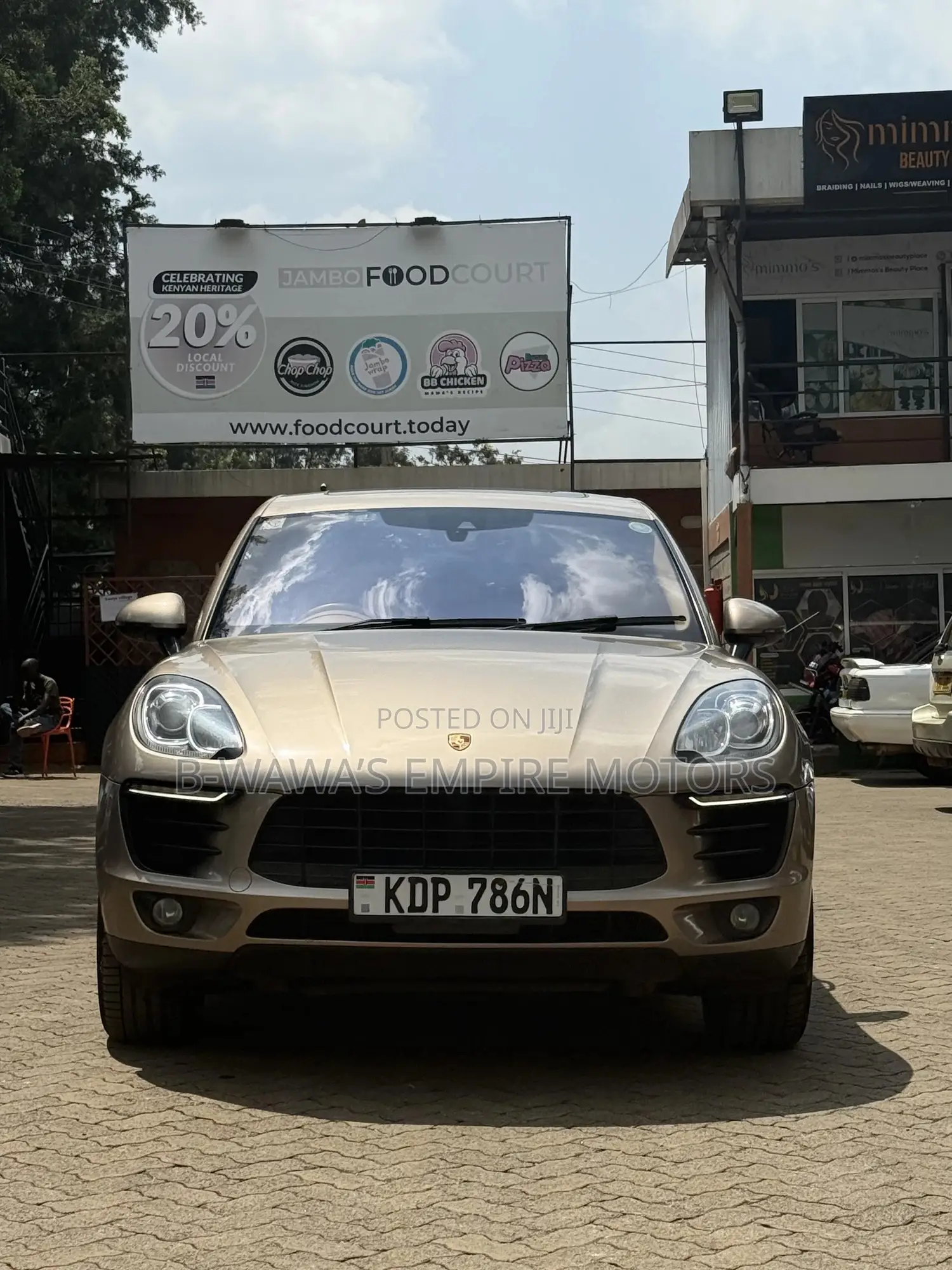 Porsche Macan Turbo 2017 Beige