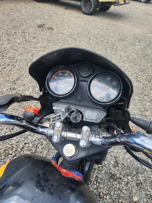 Bajaj Boxer 150 UG 2024 Red - thumbnail 4
