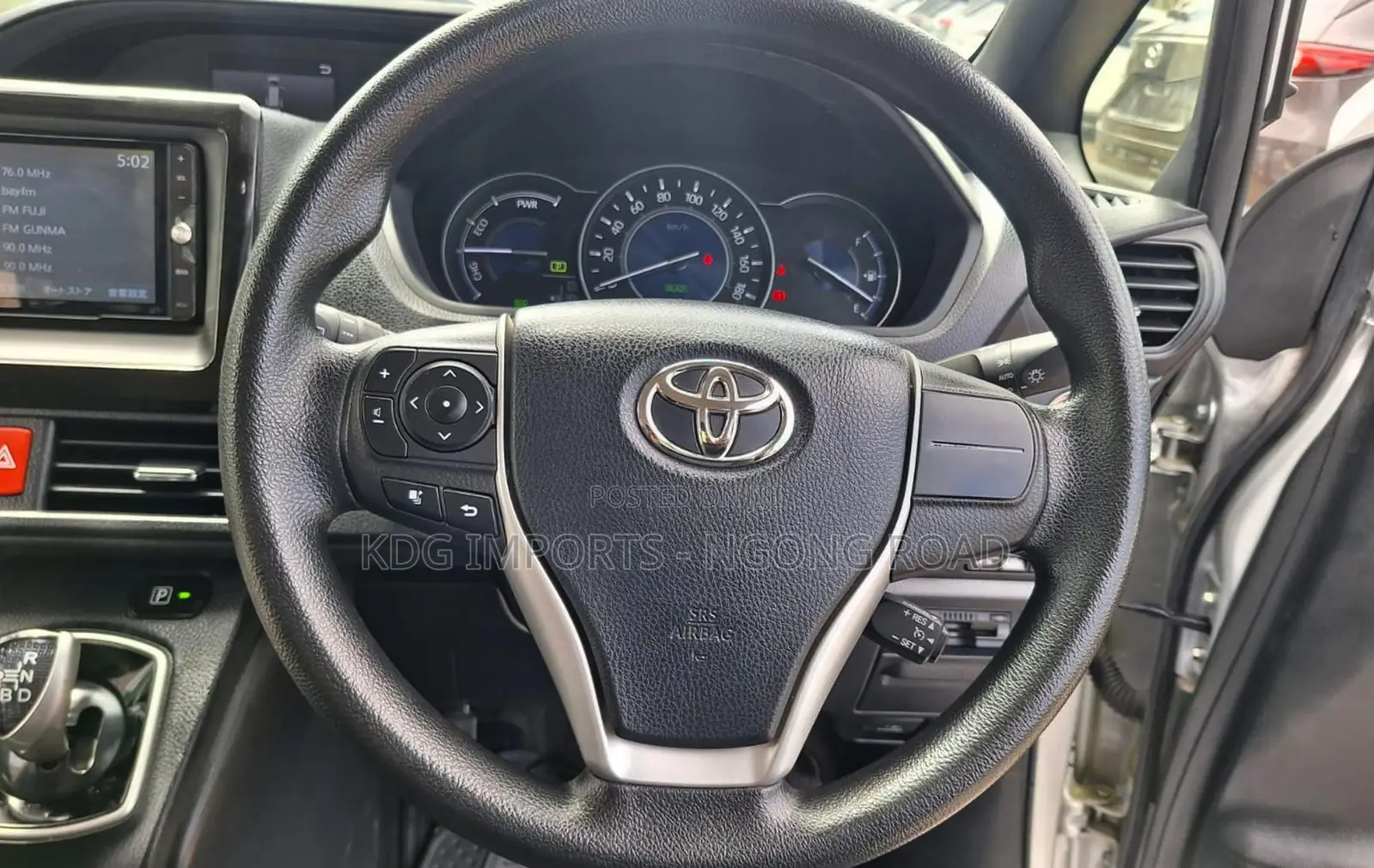 Toyota Noah 2019 Silver