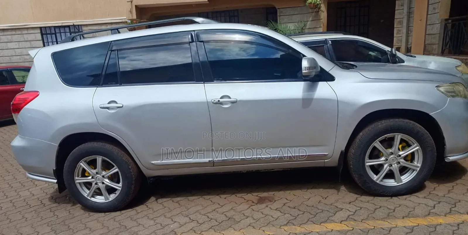 Toyota Vanguard 2011 Silver