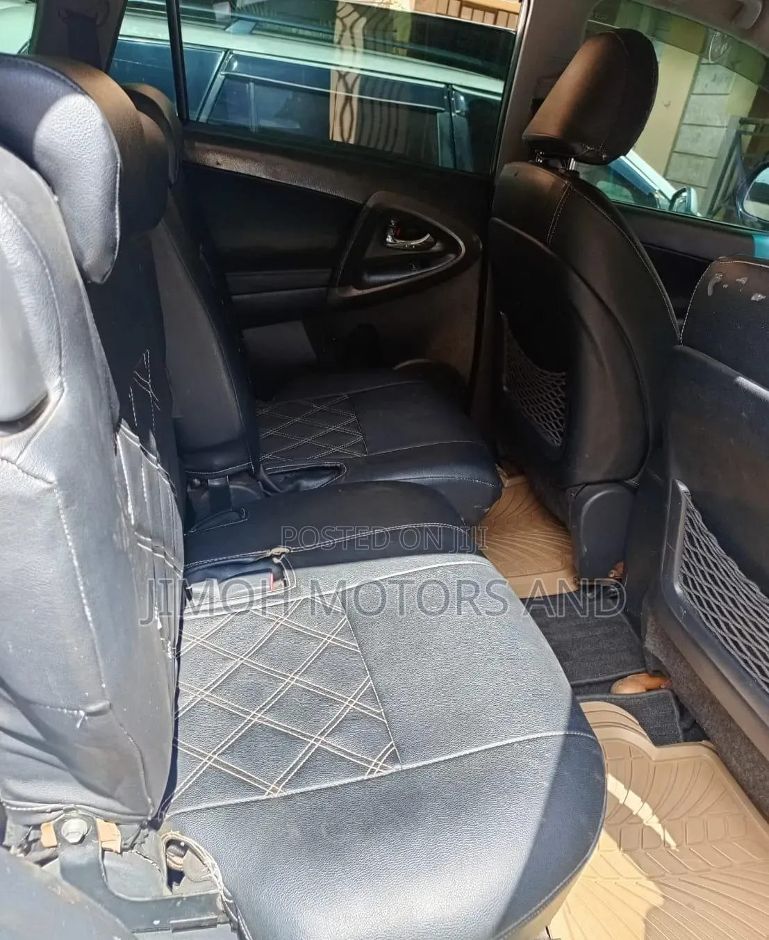 Toyota Vanguard 2011 Silver