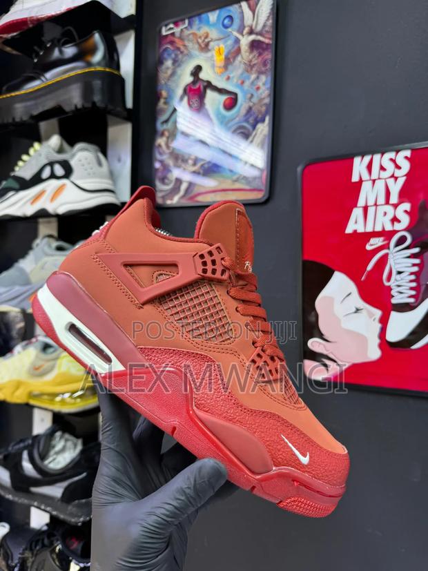 Nike Jordan 4 - thumbnail 3