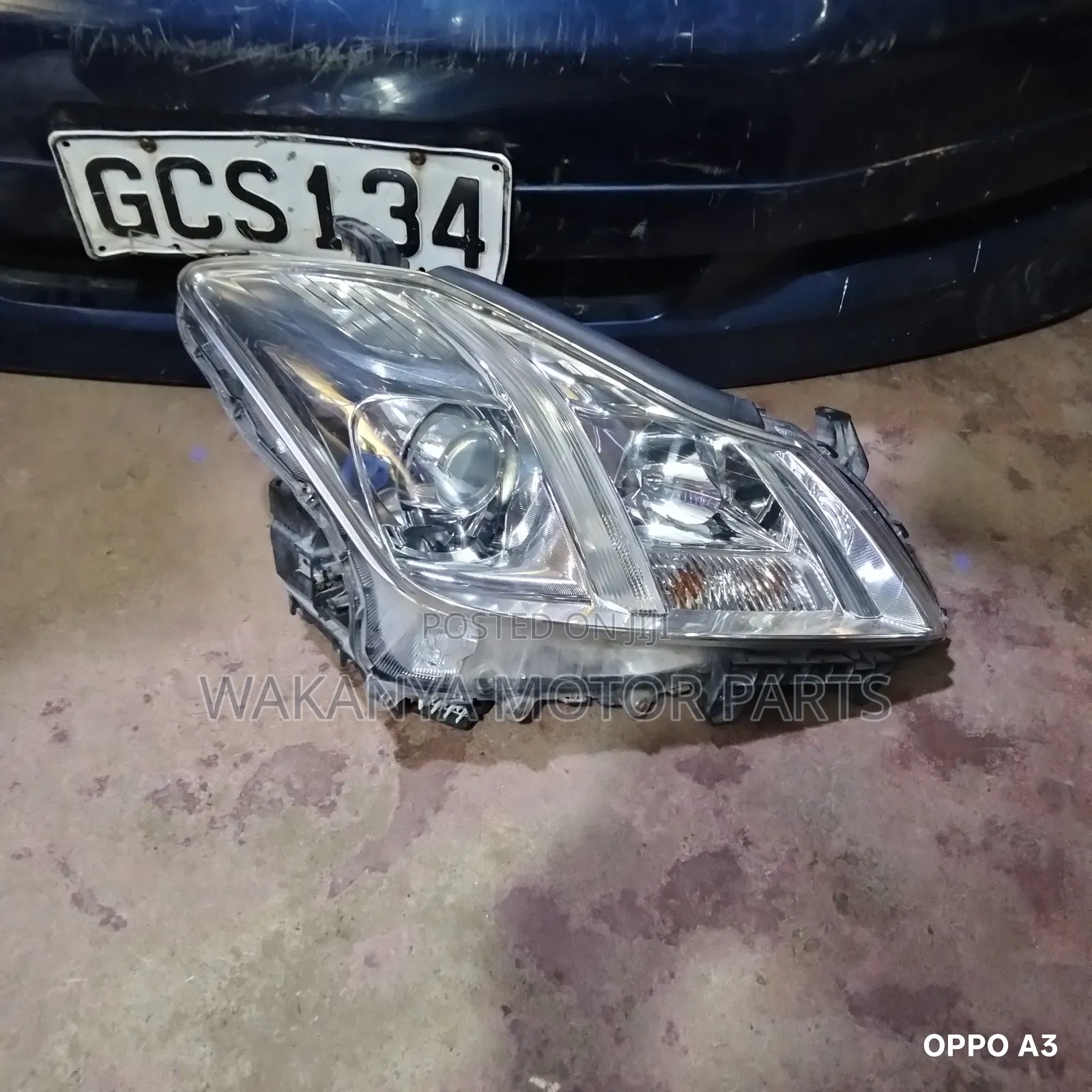 Toyota Crown Xenon Headlamp, Model 2010/2012, Clean Ex Japan