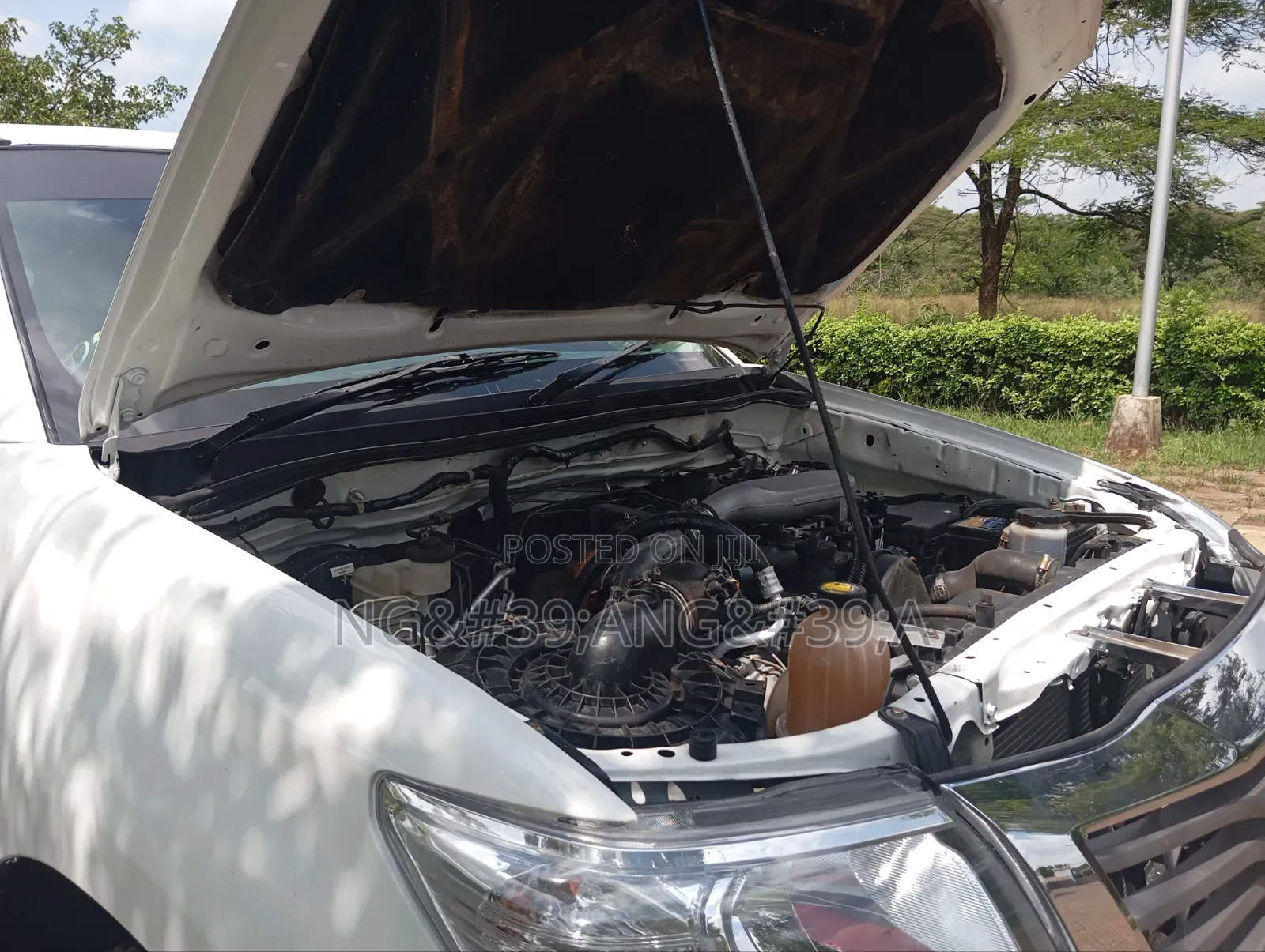Toyota Hilux 2013 White
