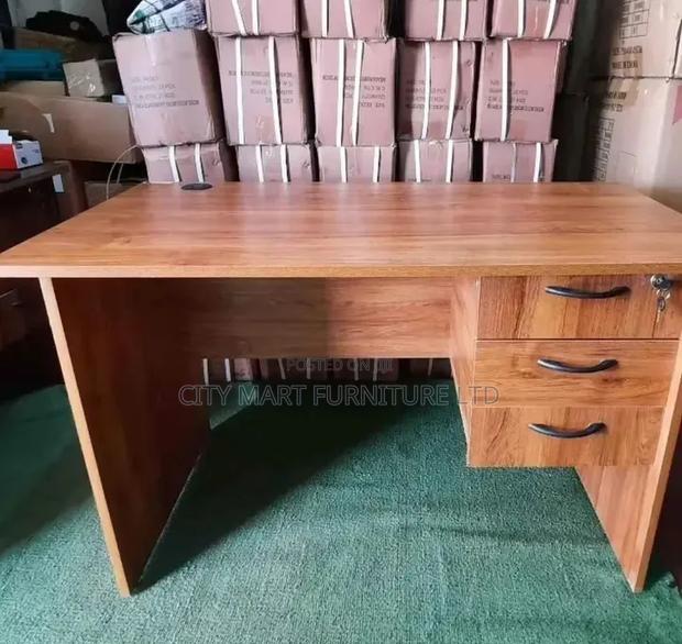 Safe Modern Office Desk/Study Table Offers - main view