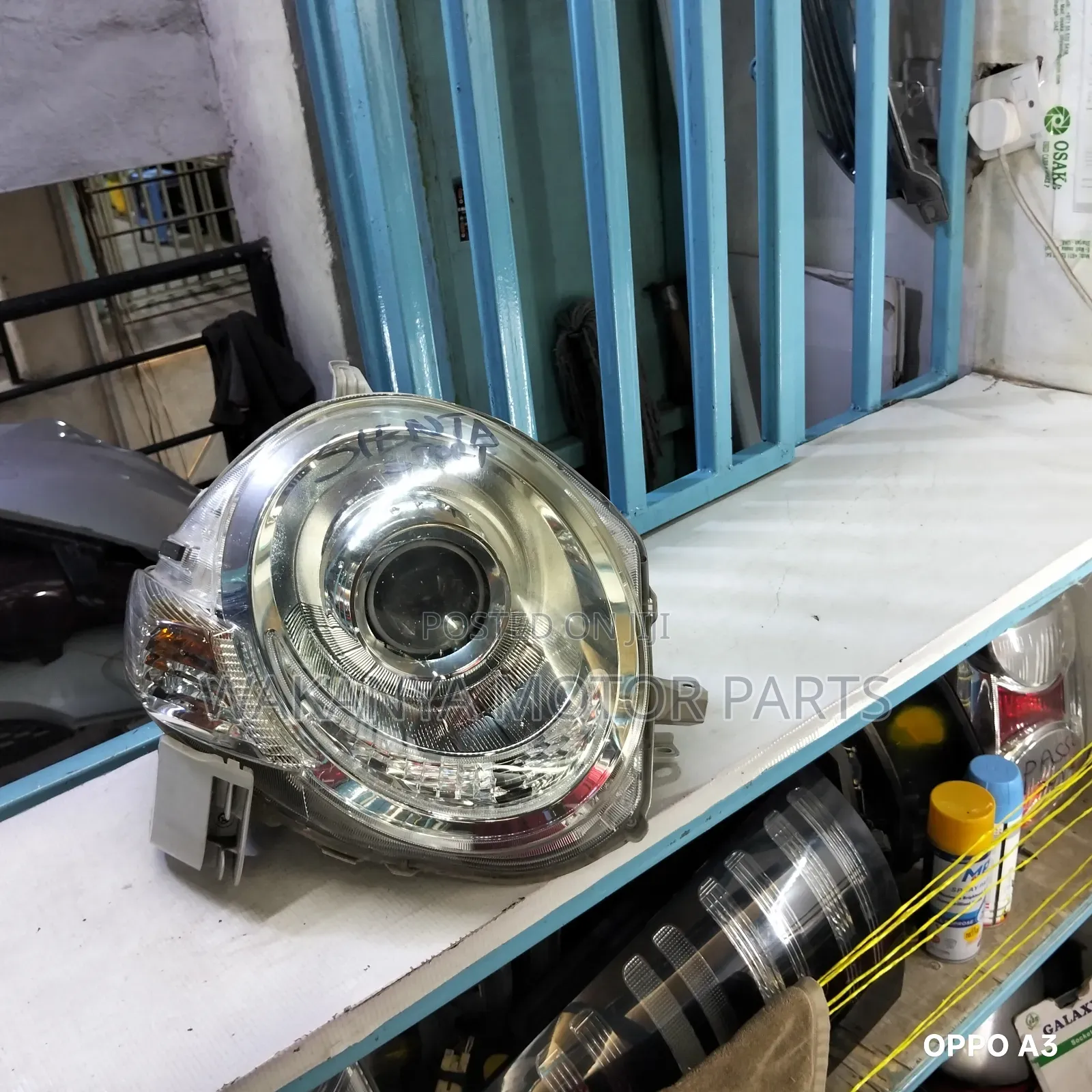 Toyota Sienta Xenon Headlamp, Model 2014. Clean Ex Japan