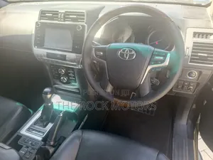 Toyota Land Cruiser Prado 2019 Black