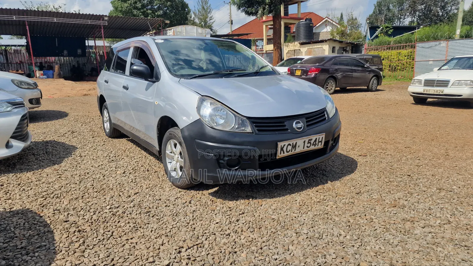 Nissan Advan 2010 Silver