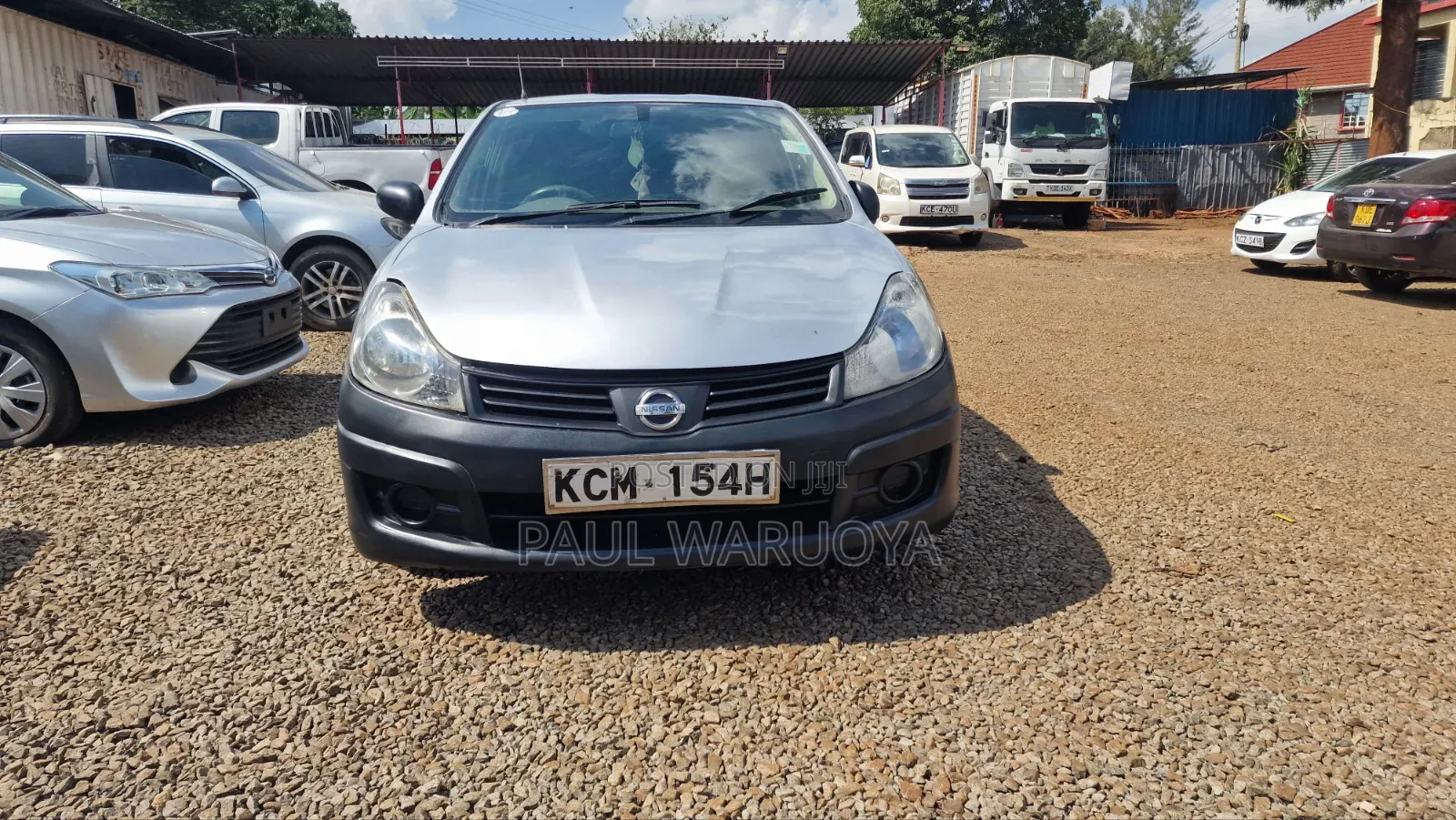 Nissan Advan 2010 Silver