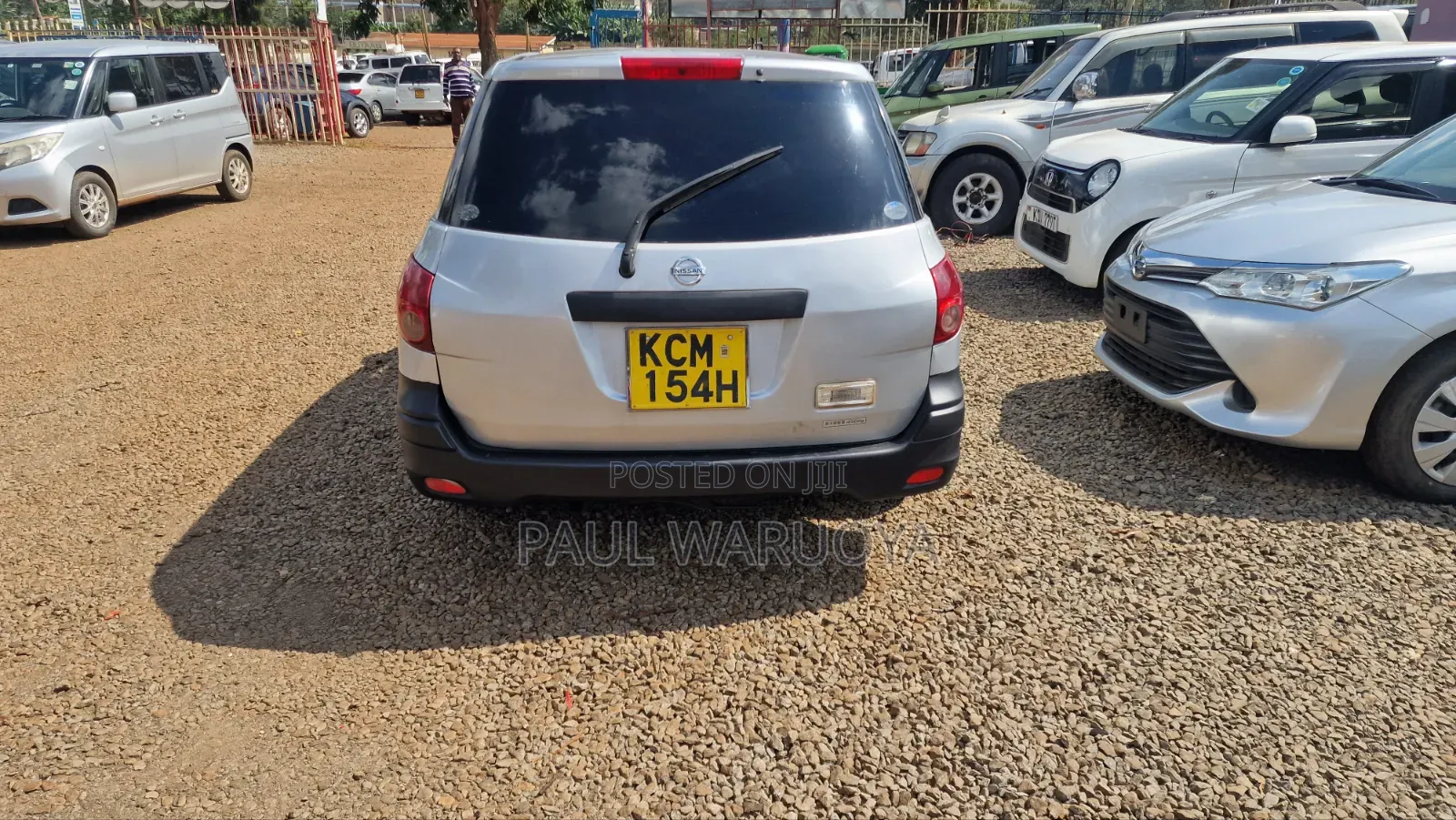 Nissan Advan 2010 Silver