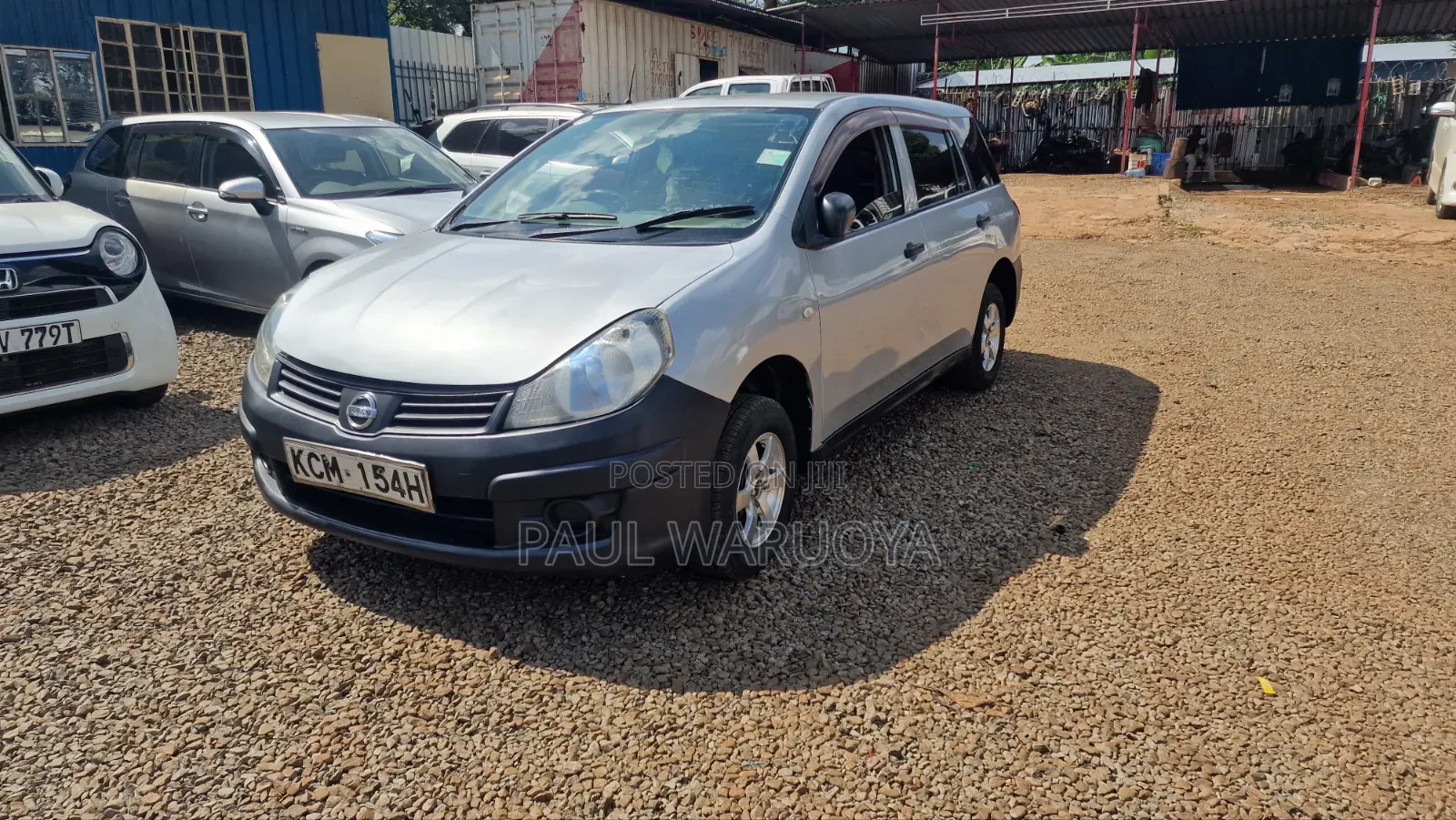 Nissan Advan 2010 Silver