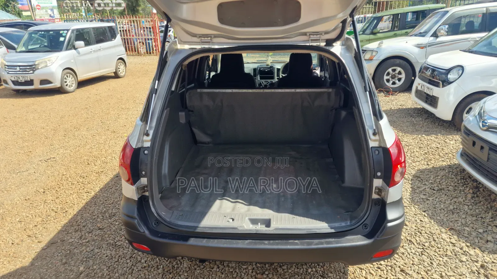 Nissan Advan 2010 Silver