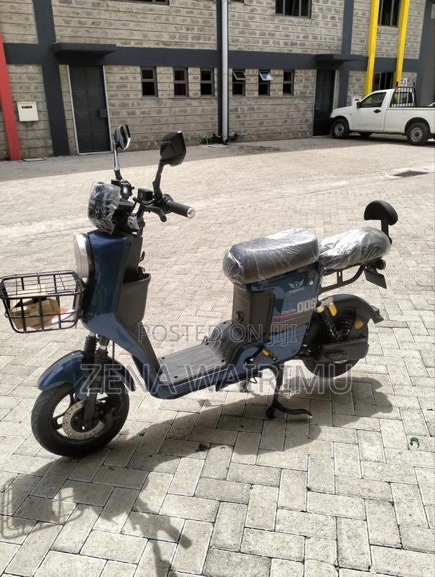 New Motorcycle 2024 White - thumbnail 3
