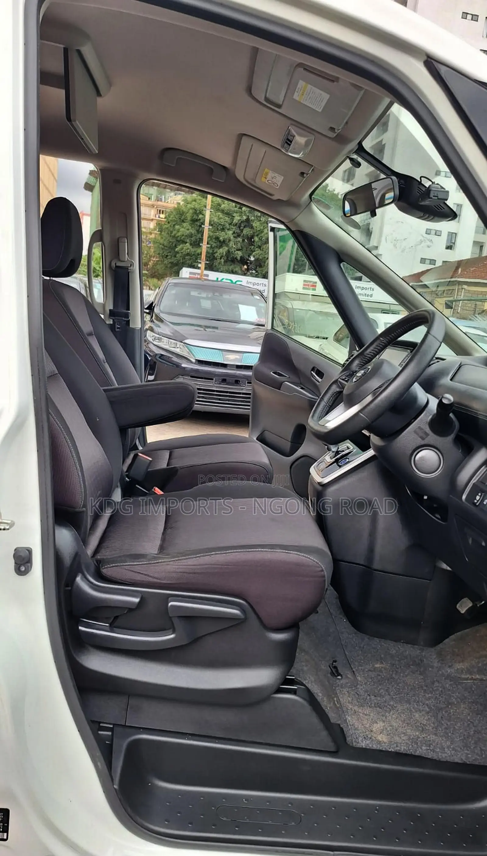 Nissan Serena 2019 Pearl