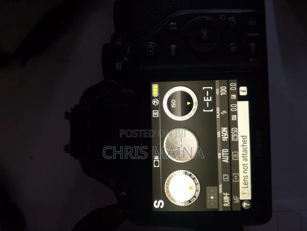 Nikon D3500 - thumbnail 2