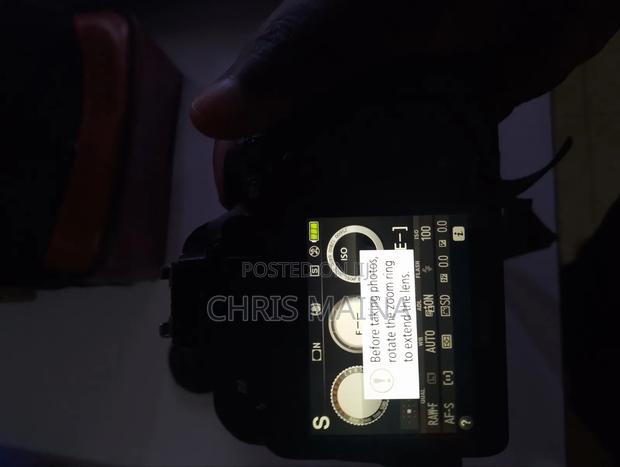 Nikon D3500 - thumbnail 3