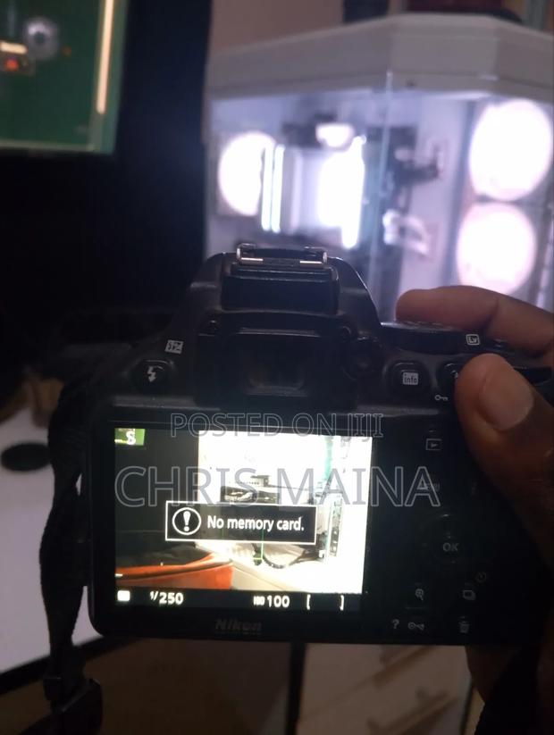 Nikon D3500 - thumbnail 6