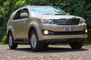 Toyota Fortuner 2016 Brown