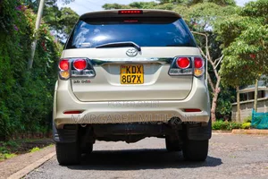 Toyota Fortuner 2016 Brown