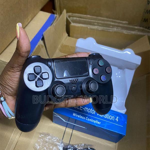 Wireless Ps4 Gamepad Controller With Dual Vibration and Fast Response