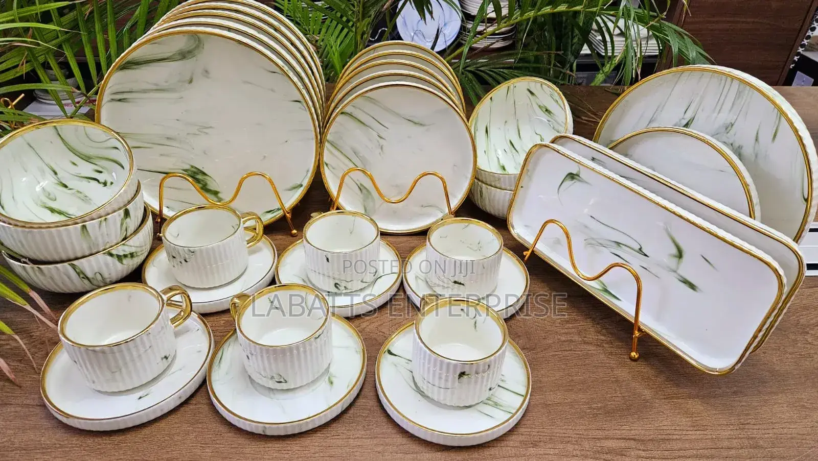 Beautiful 32pcs Dinner Set
