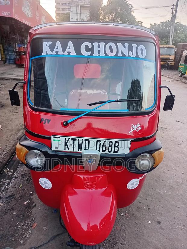Piaggio Scooter 2024 Red