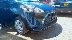 Toyota Sienta 2019 Black