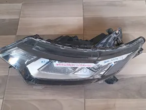 Mitsubishi Outlander Headlight