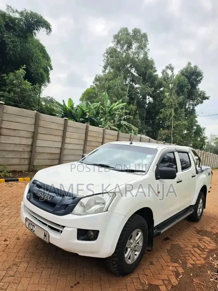 Isuzu D-MAX 2014 White