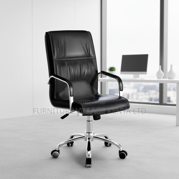 Swivel Leather Office Workstation Chair - thumbnail 4