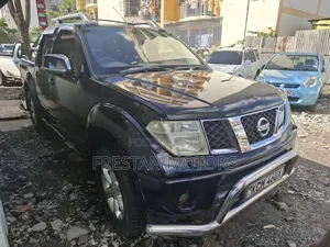 Nissan Navara 2010 Black