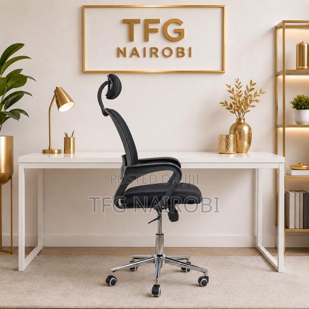 Black Ergonomic Mesh Office Chair With Headrest | Bifma Certified - thumbnail 2