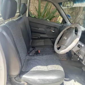 Nissan Hardbody 2002 White