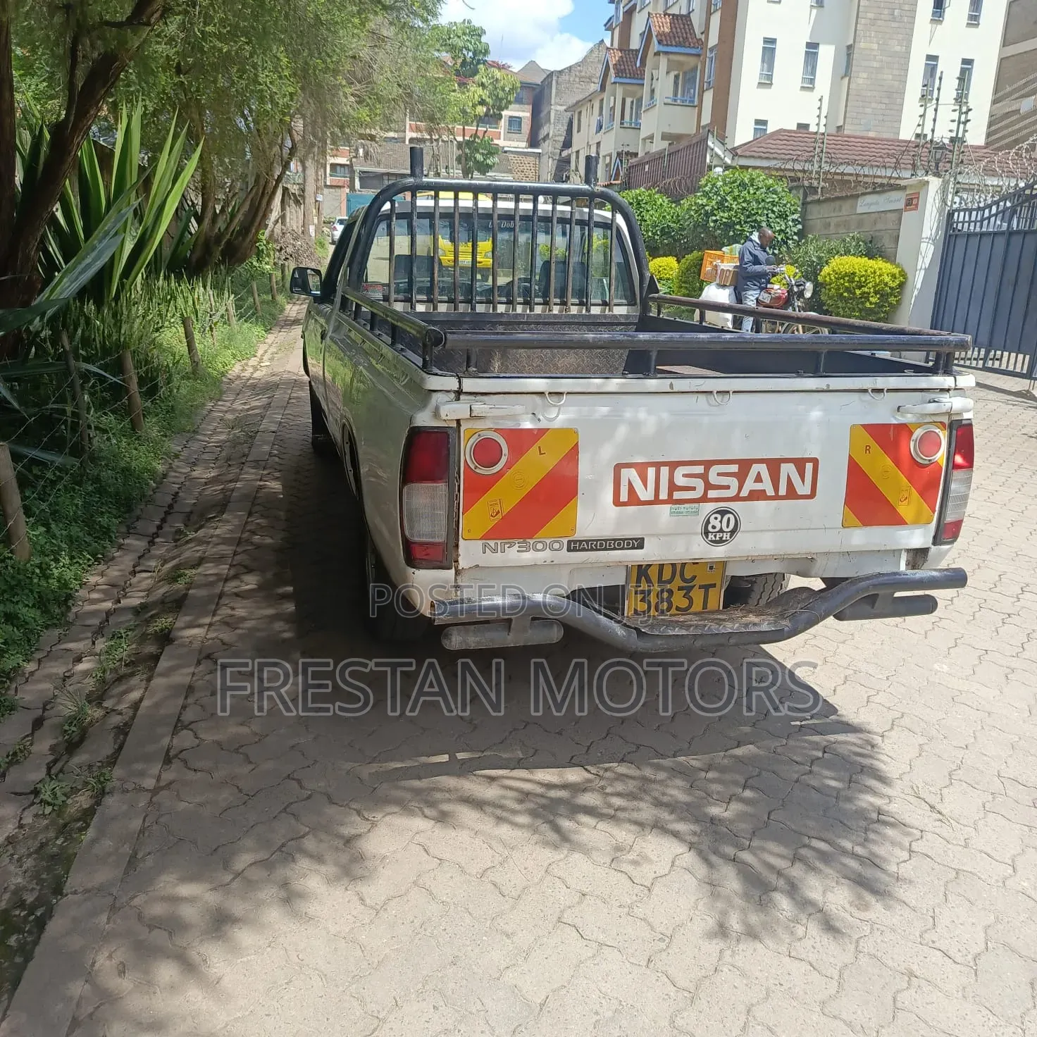 Nissan Hardbody 2002 White