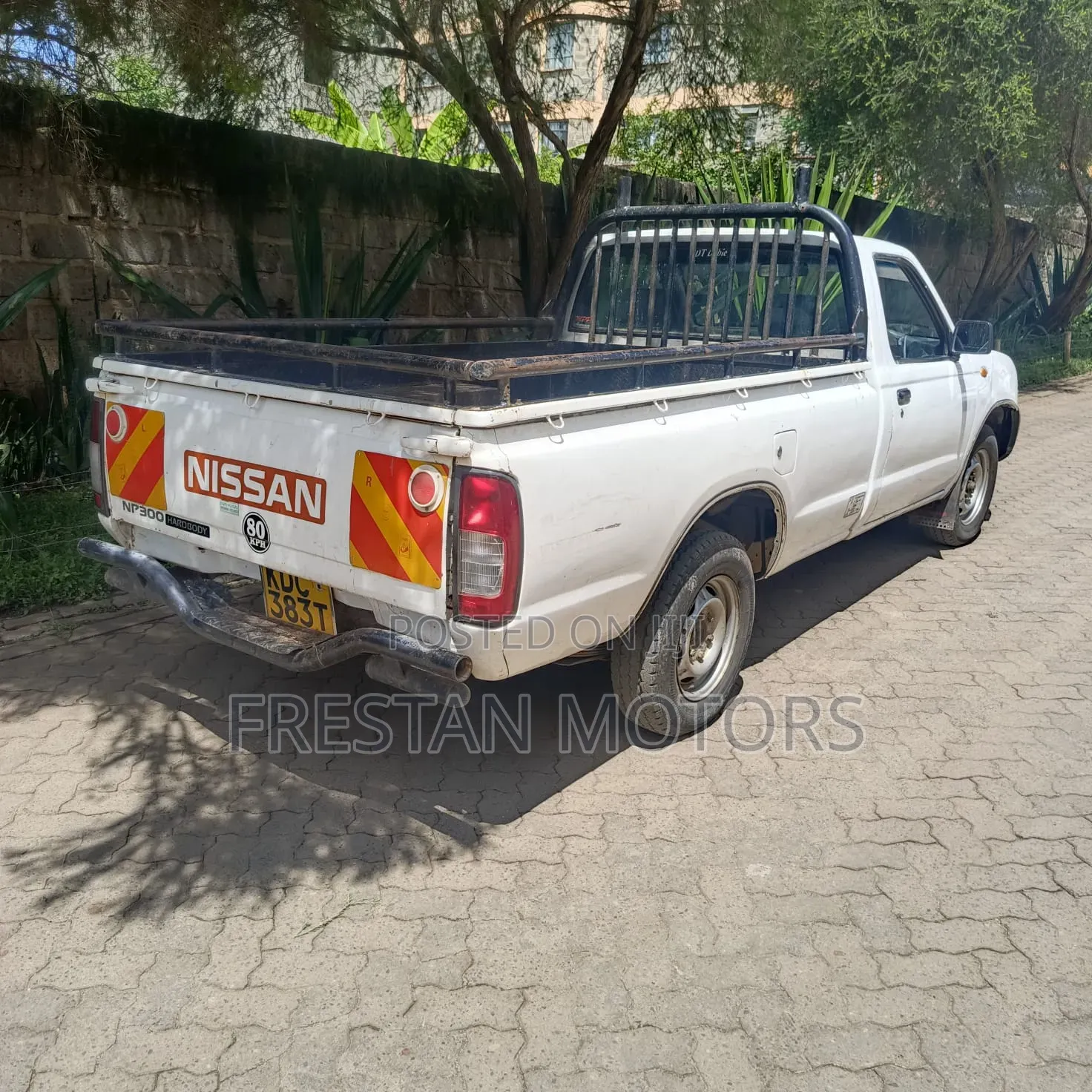 Nissan Hardbody 2002 White